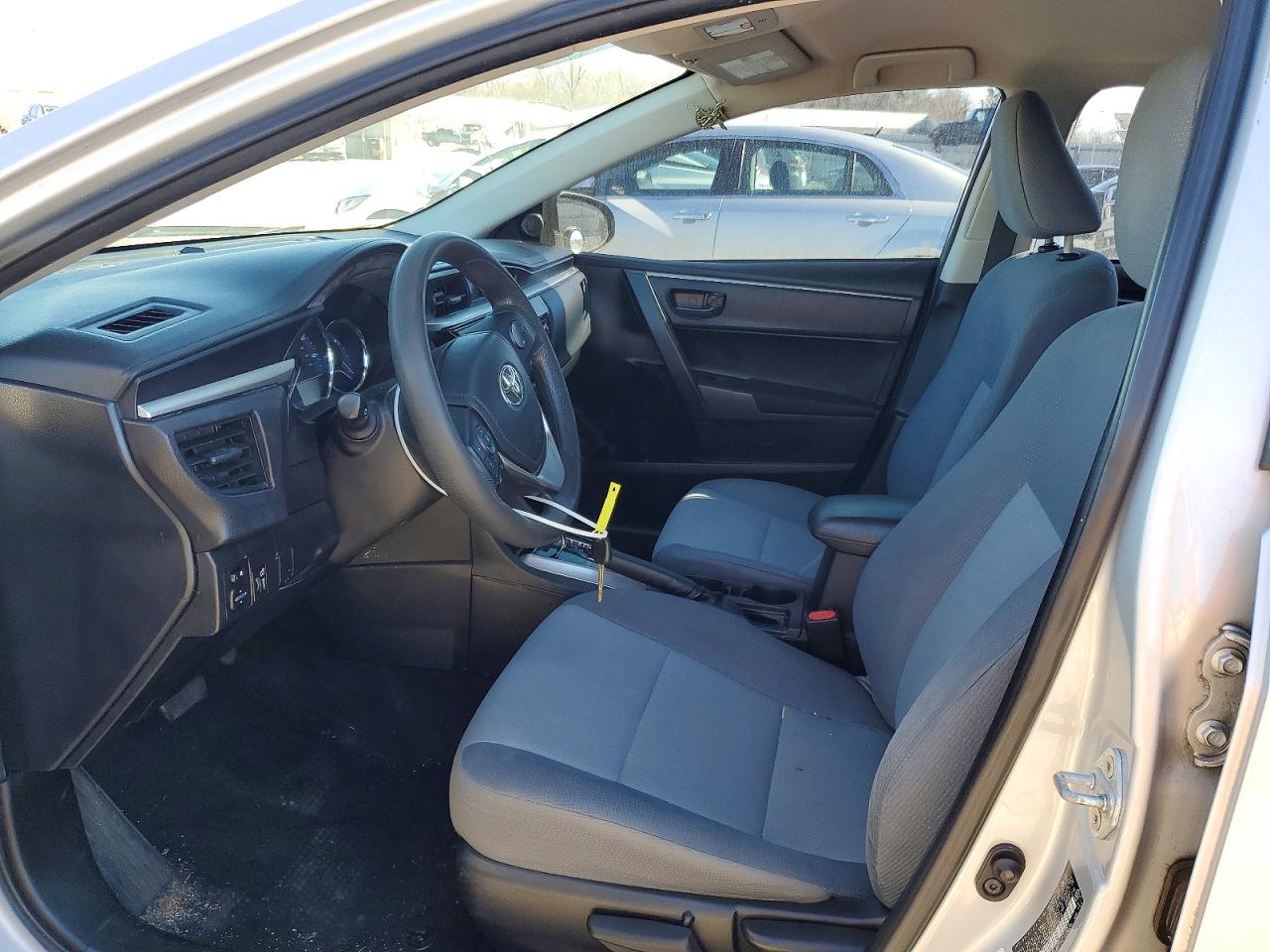 2016 TOYOTA COROLLA L photo 7