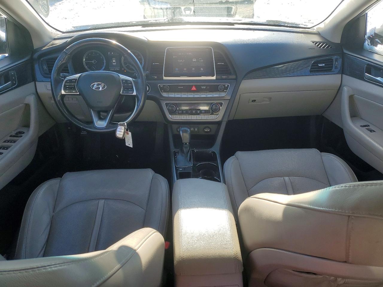 2018 HYUNDAI SONATA SPORT photo 8