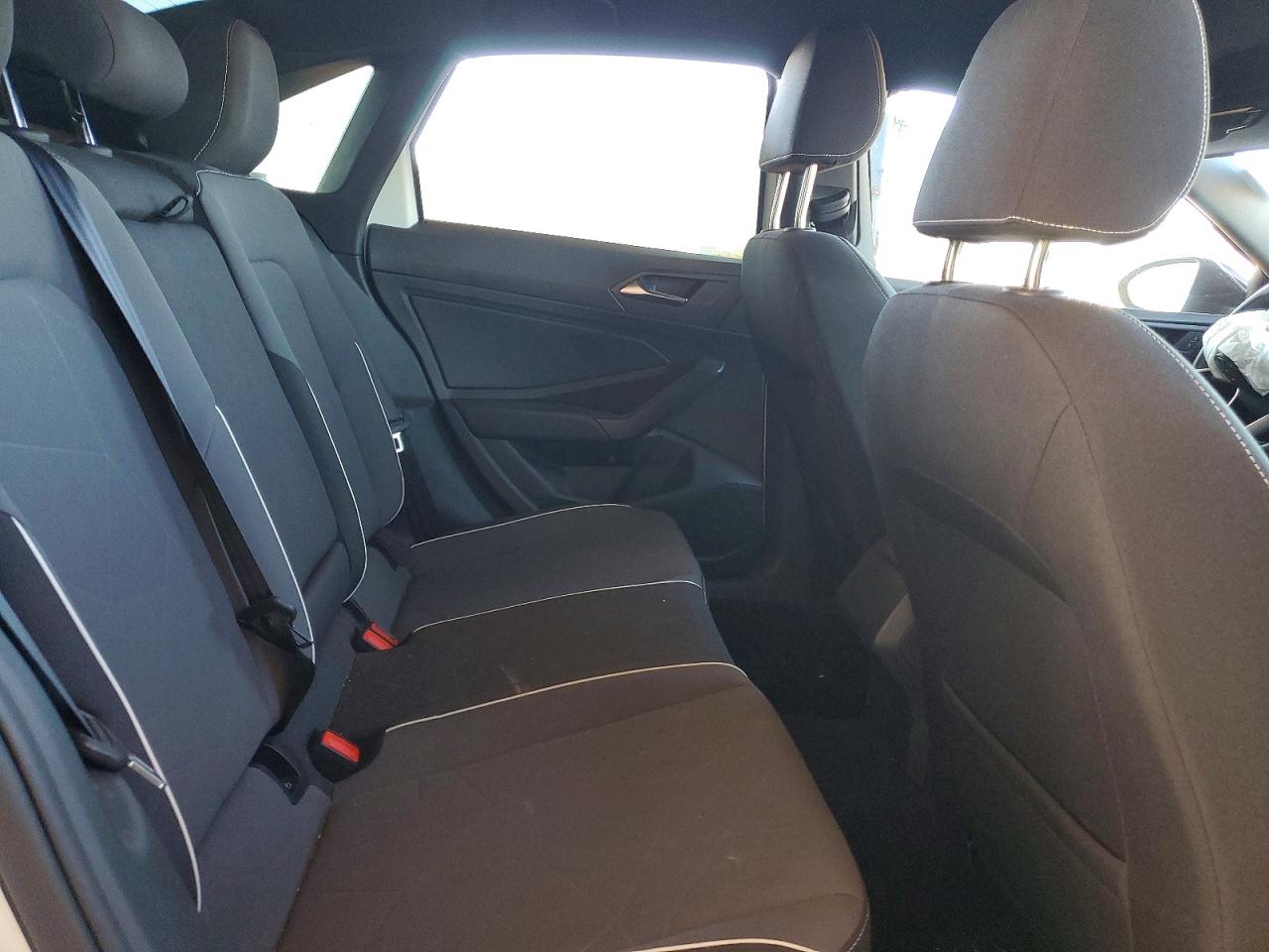 2025 VOLKSWAGEN JETTA SPORT photo 10