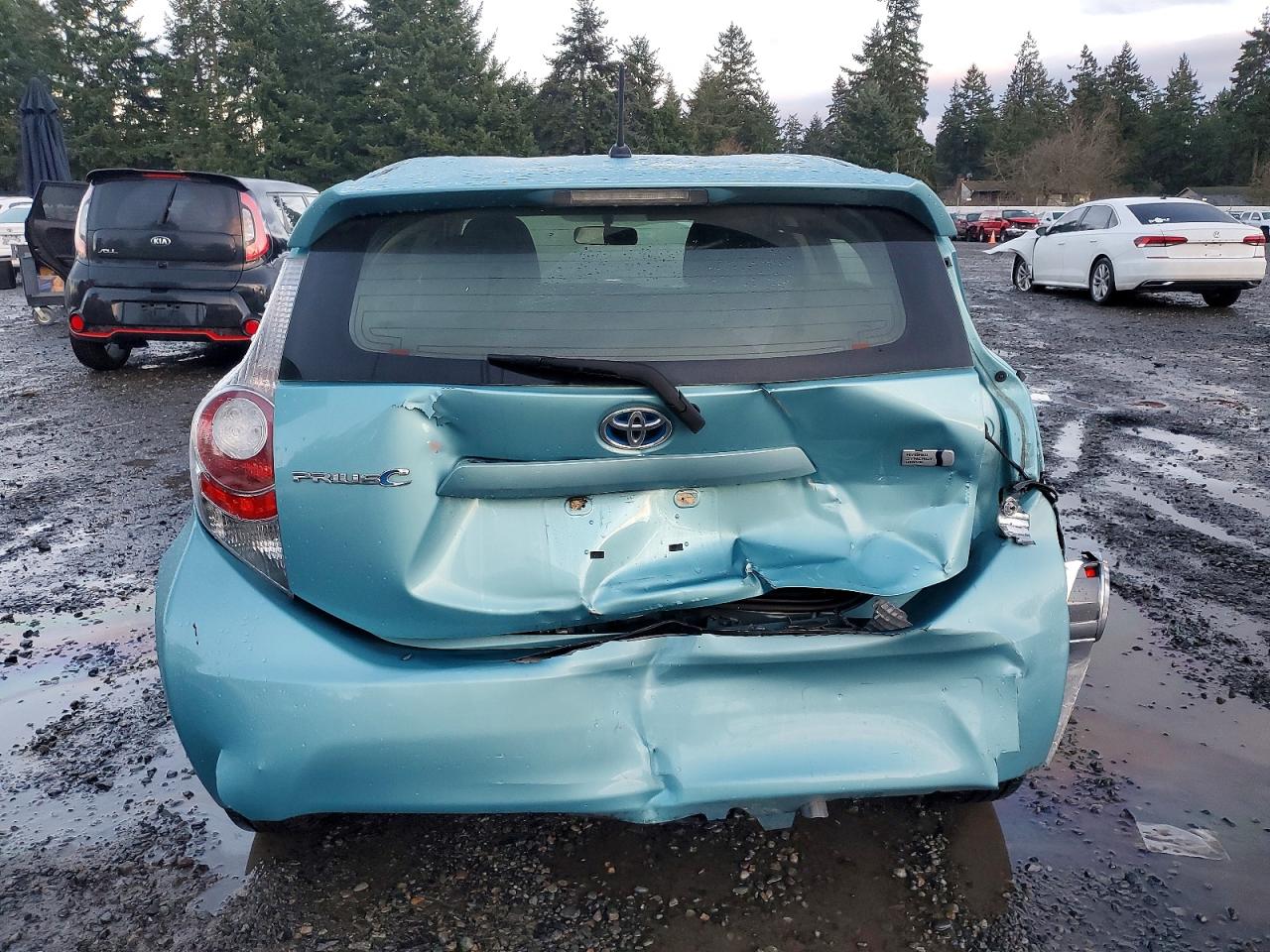 2014 TOYOTA PRIUS C photo 6