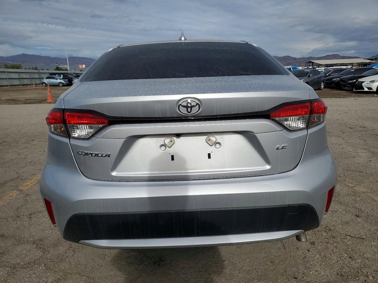2022 TOYOTA COROLLA LE photo 6