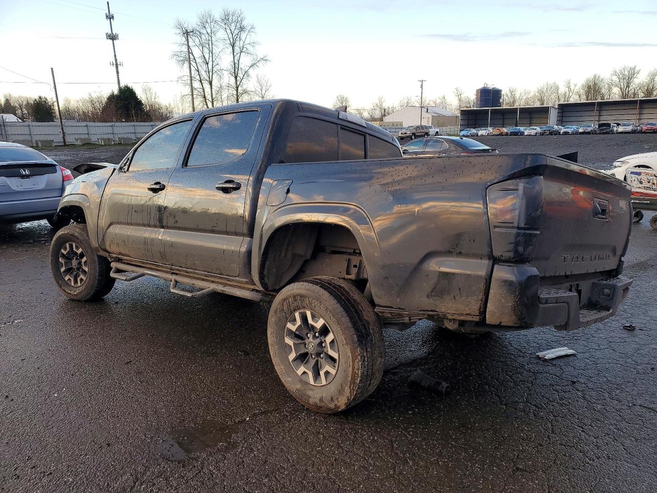 2017 TOYOTA TACOMA DOUBLE CAB photo 2