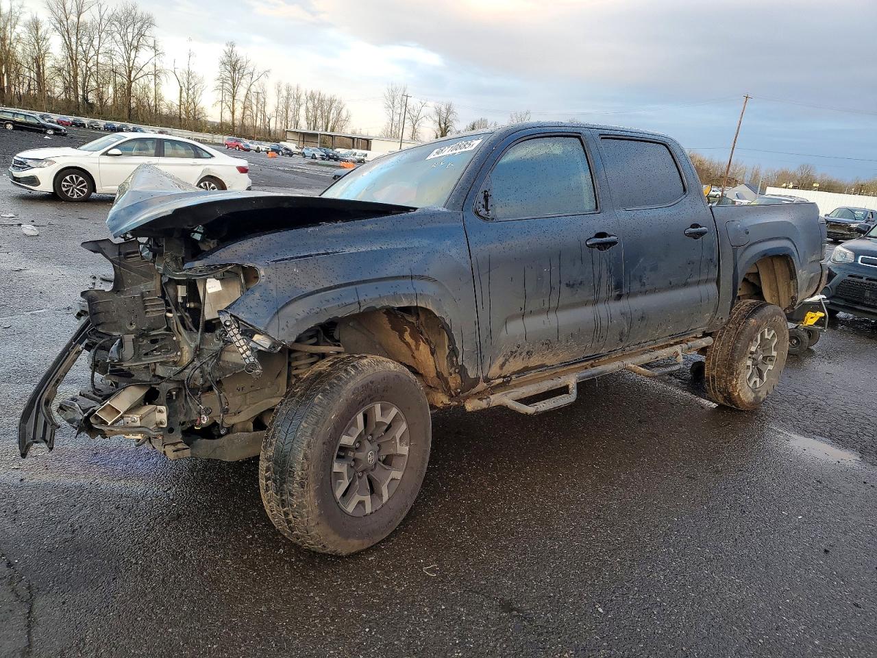 2017 TOYOTA TACOMA