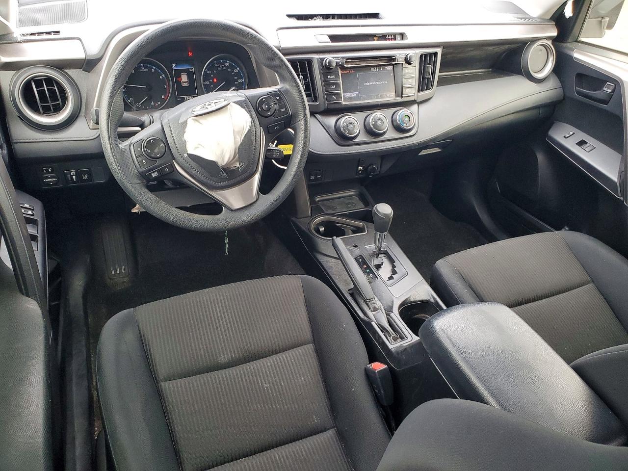 2018 TOYOTA RAV4 LE photo 8