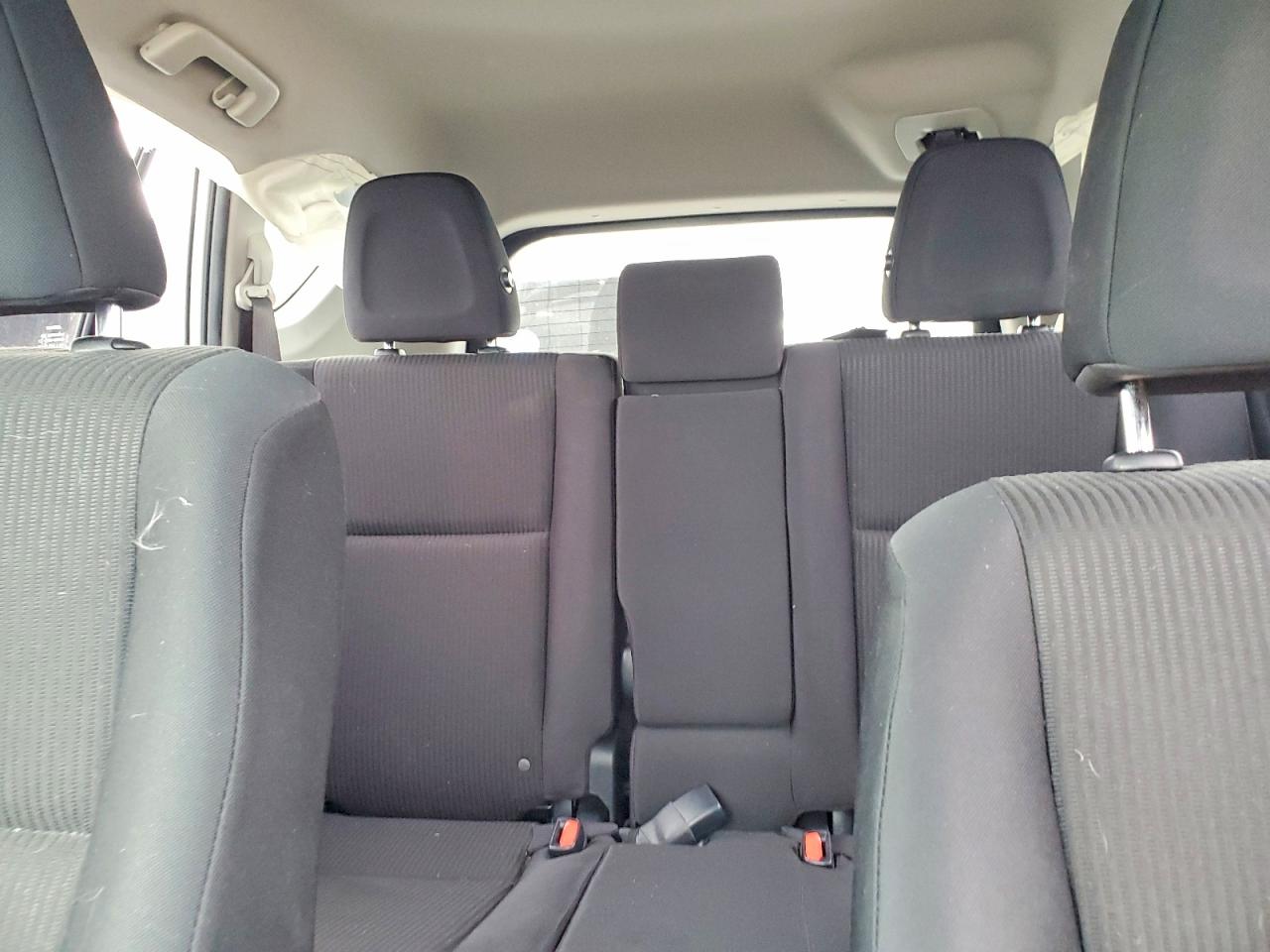 2018 TOYOTA RAV4 LE photo 10