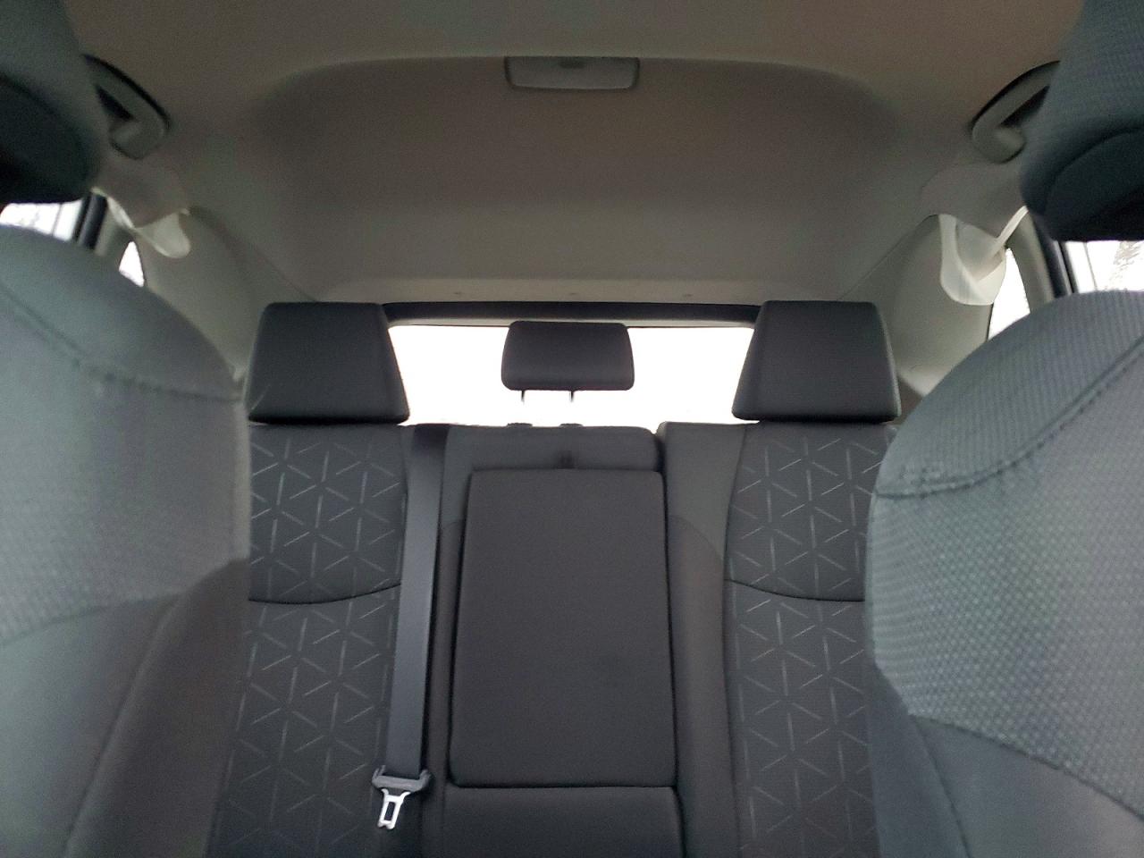 2024 TOYOTA RAV4 XLE photo 10