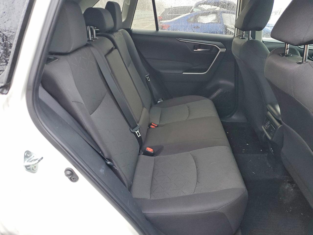2024 TOYOTA RAV4 XLE photo 11