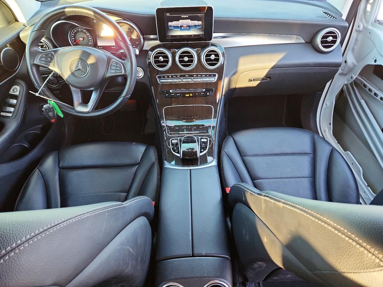 2016 MERCEDES-BENZ GLC 300 photo 8