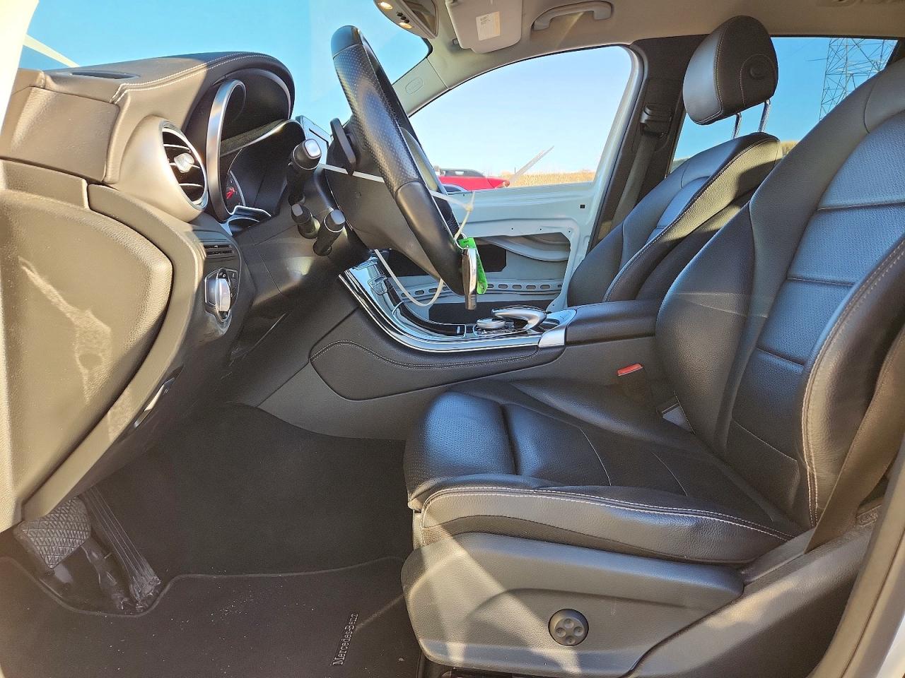 2016 MERCEDES-BENZ GLC 300 photo 7