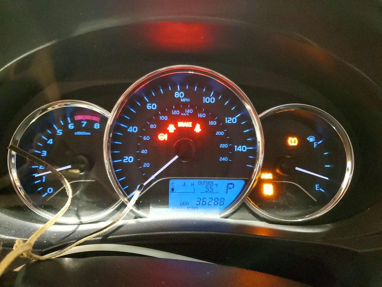 2015 TOYOTA COROLLA L photo 9