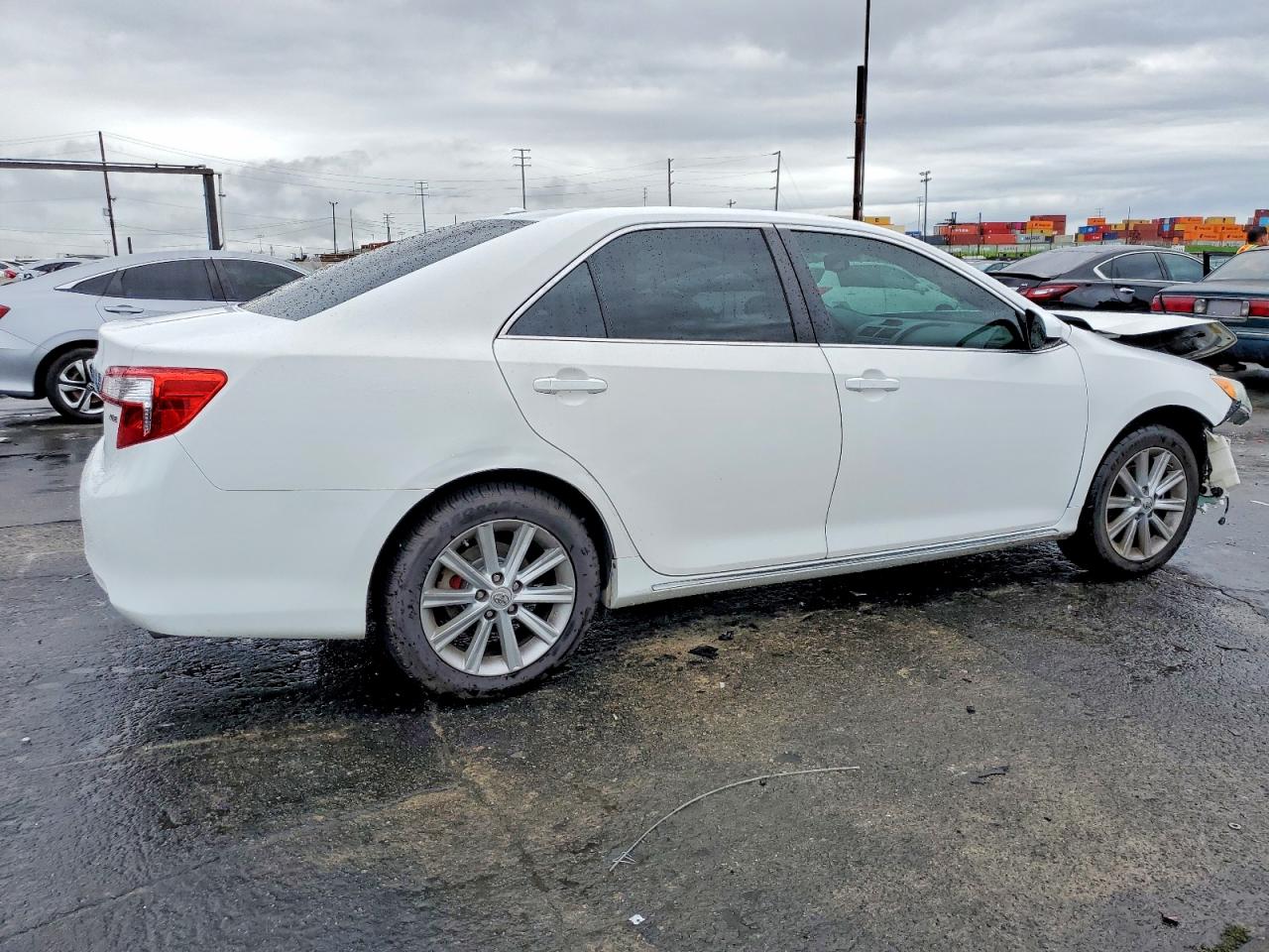 2012 TOYOTA CAMRY BASE photo 3