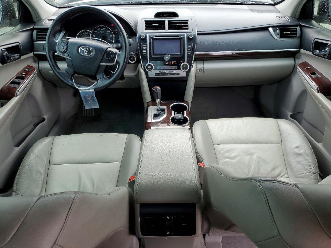 2012 TOYOTA CAMRY BASE photo 8
