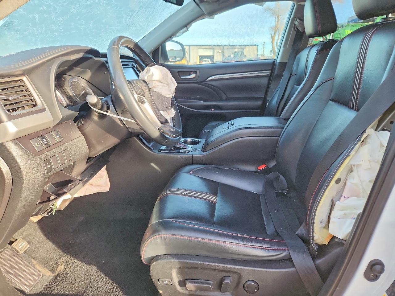 2019 TOYOTA HIGHLANDER SE photo 7