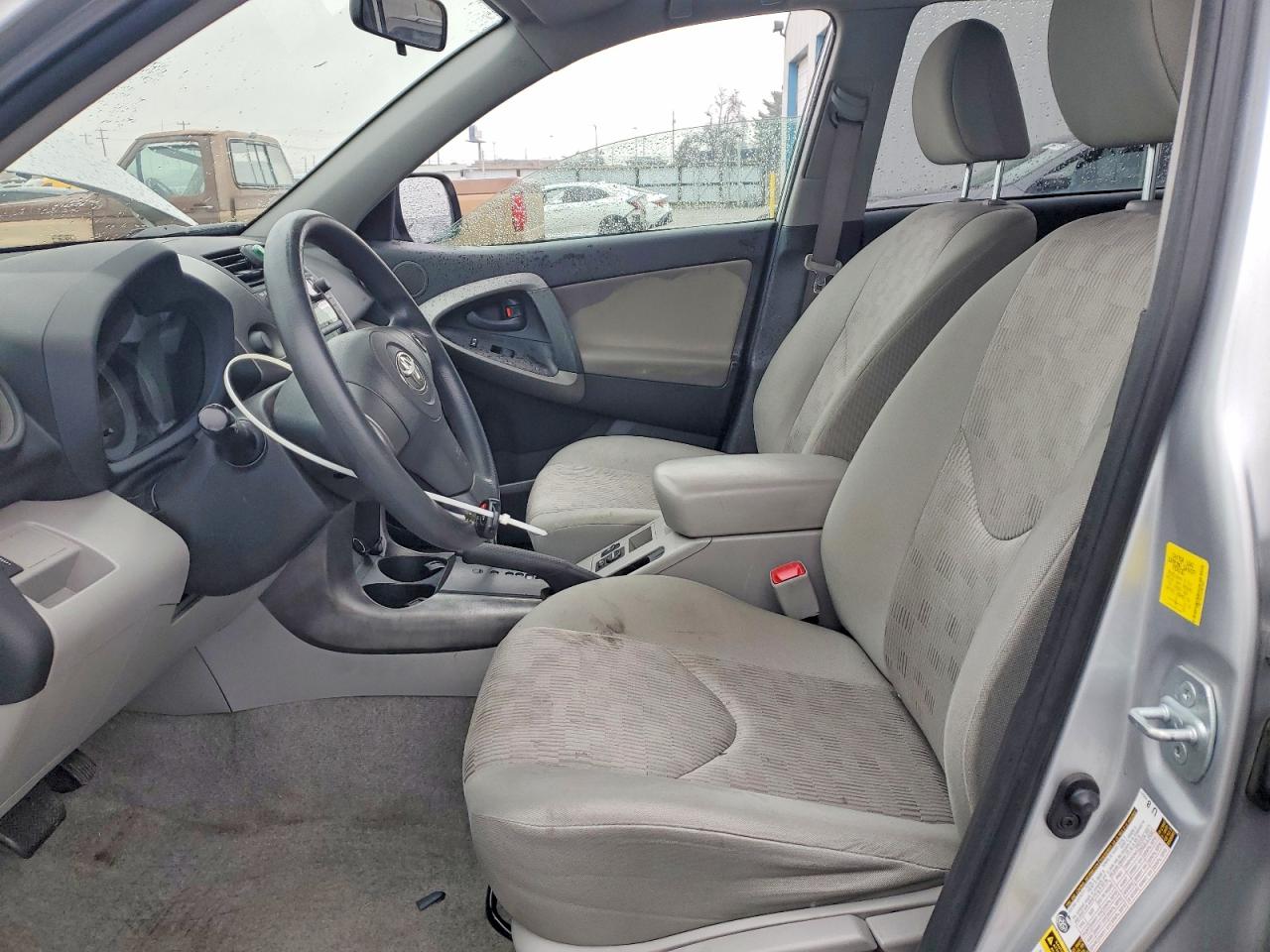 2010 TOYOTA RAV4 photo 13