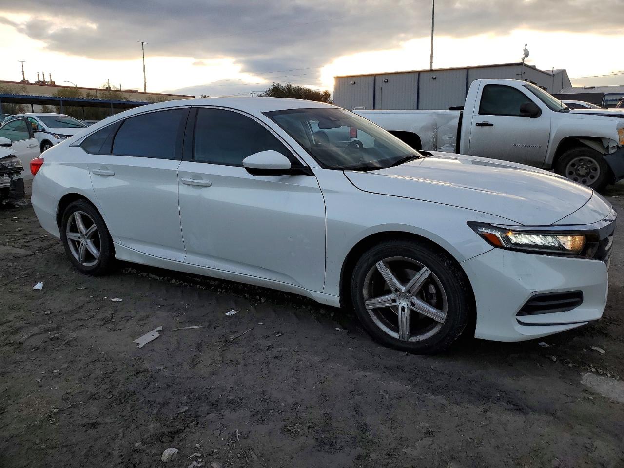 2020 HONDA ACCORD LX photo 4