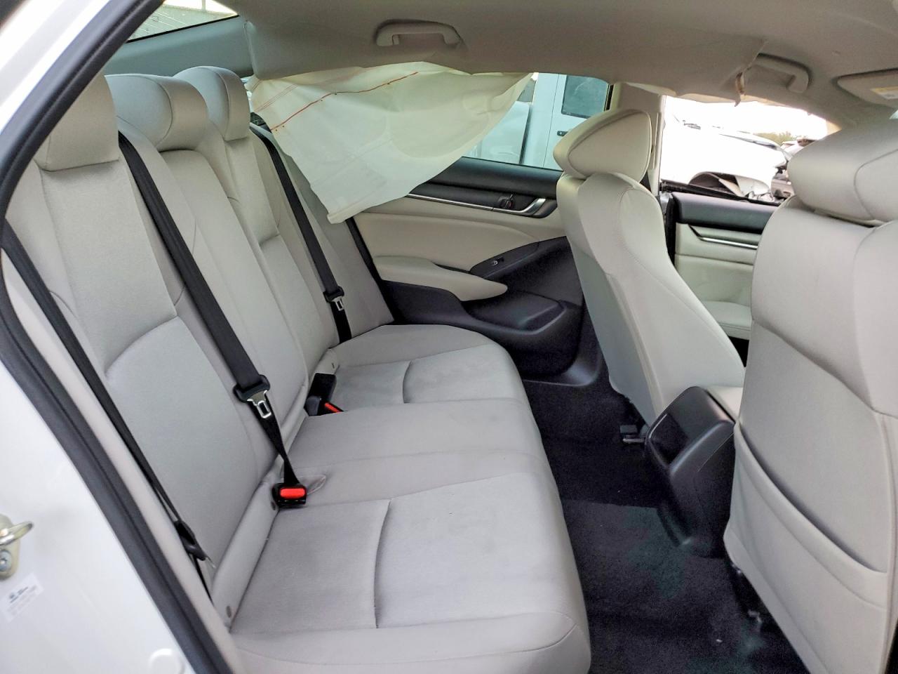2020 HONDA ACCORD LX photo 10