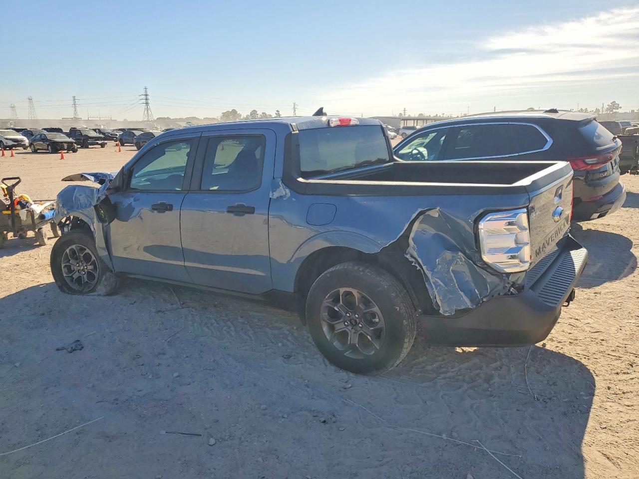 2024 FORD MAVERICK XLT photo 2