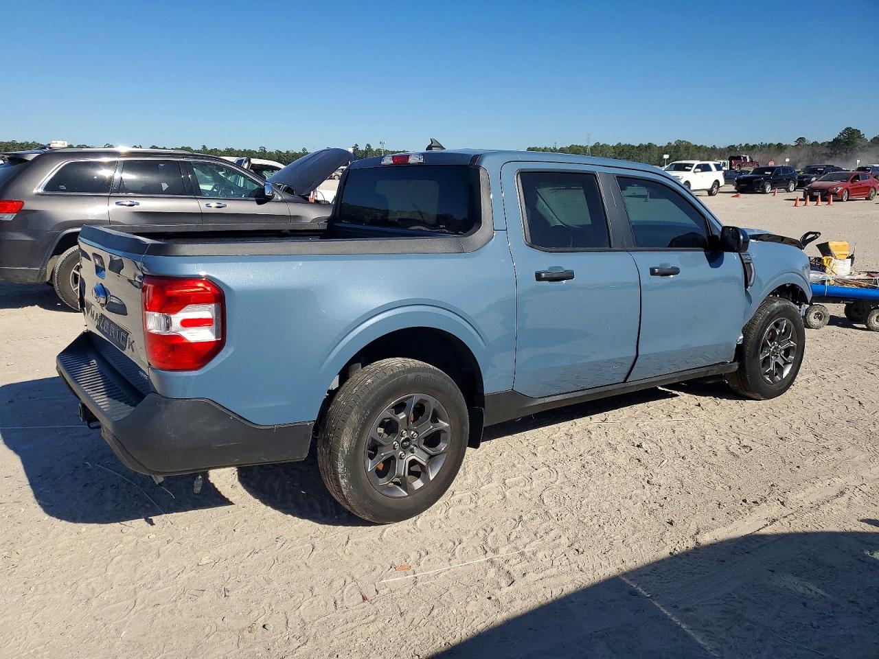 2024 FORD MAVERICK XLT photo 3