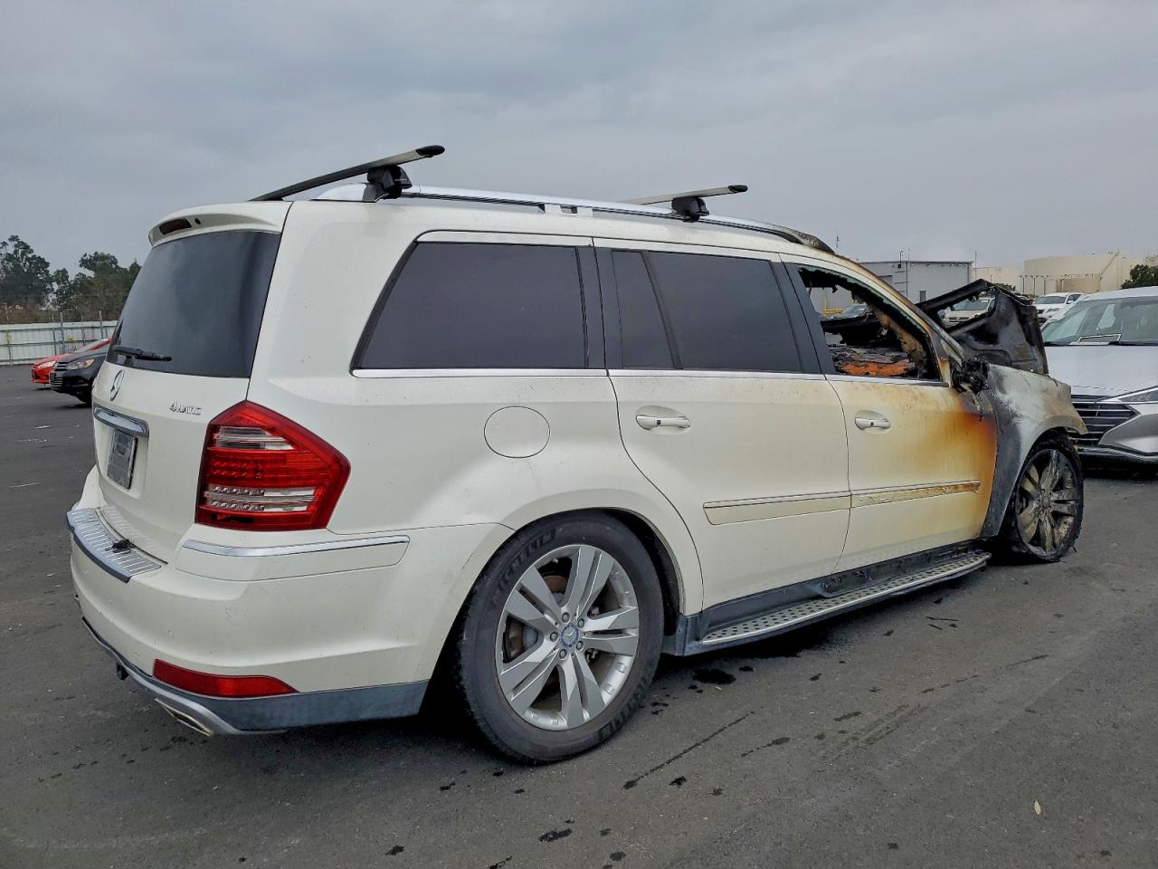 2011 MERCEDES-BENZ GL 450 4MATIC photo 3