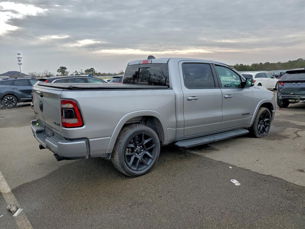 2021 RAM 1500 LARAMIE photo 3