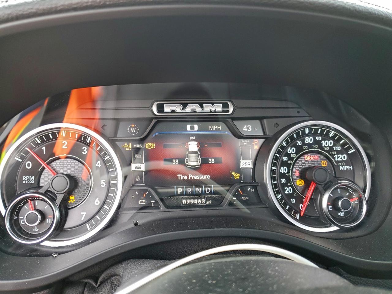 2021 RAM 1500 LARAMIE photo 9