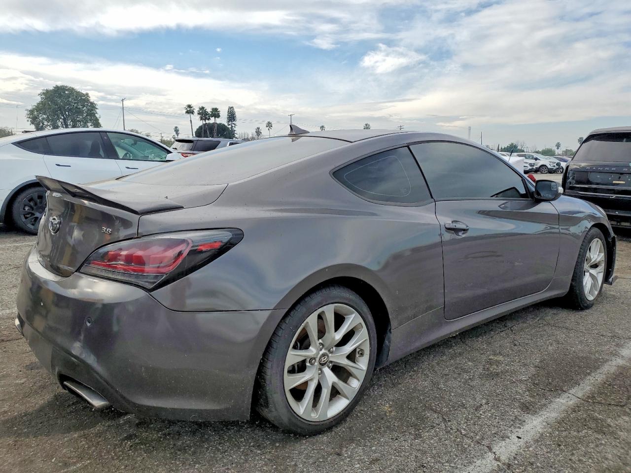2013 HYUNDAI GENESIS COUPE 3.8L photo 3