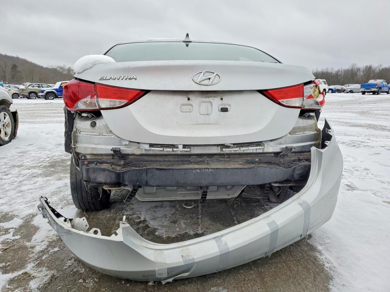 2013 HYUNDAI ELANTRA GLS photo 6