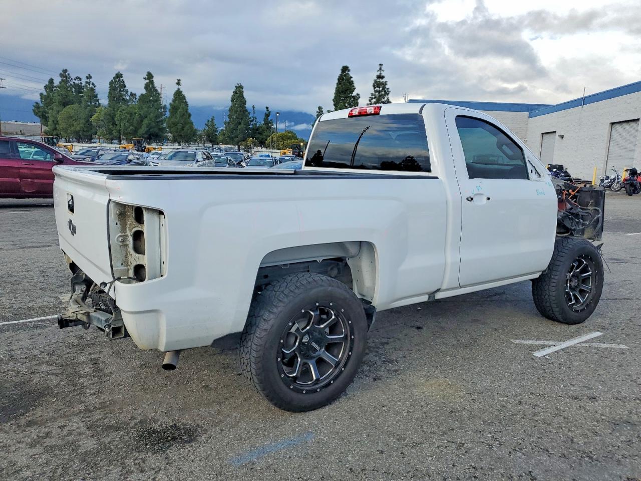 2018 CHEVROLET SILVERADO C1500 photo 3