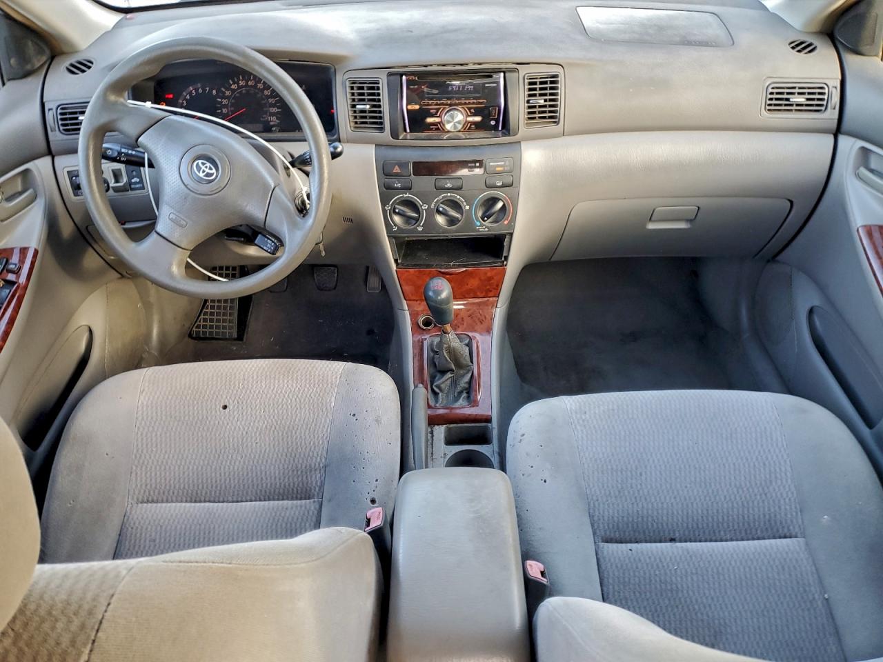 2005 TOYOTA COROLLA CE photo 8