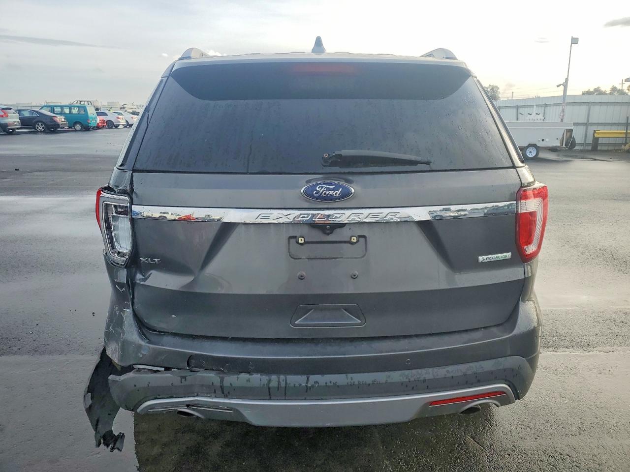 2017 FORD EXPLORER XLT photo 6