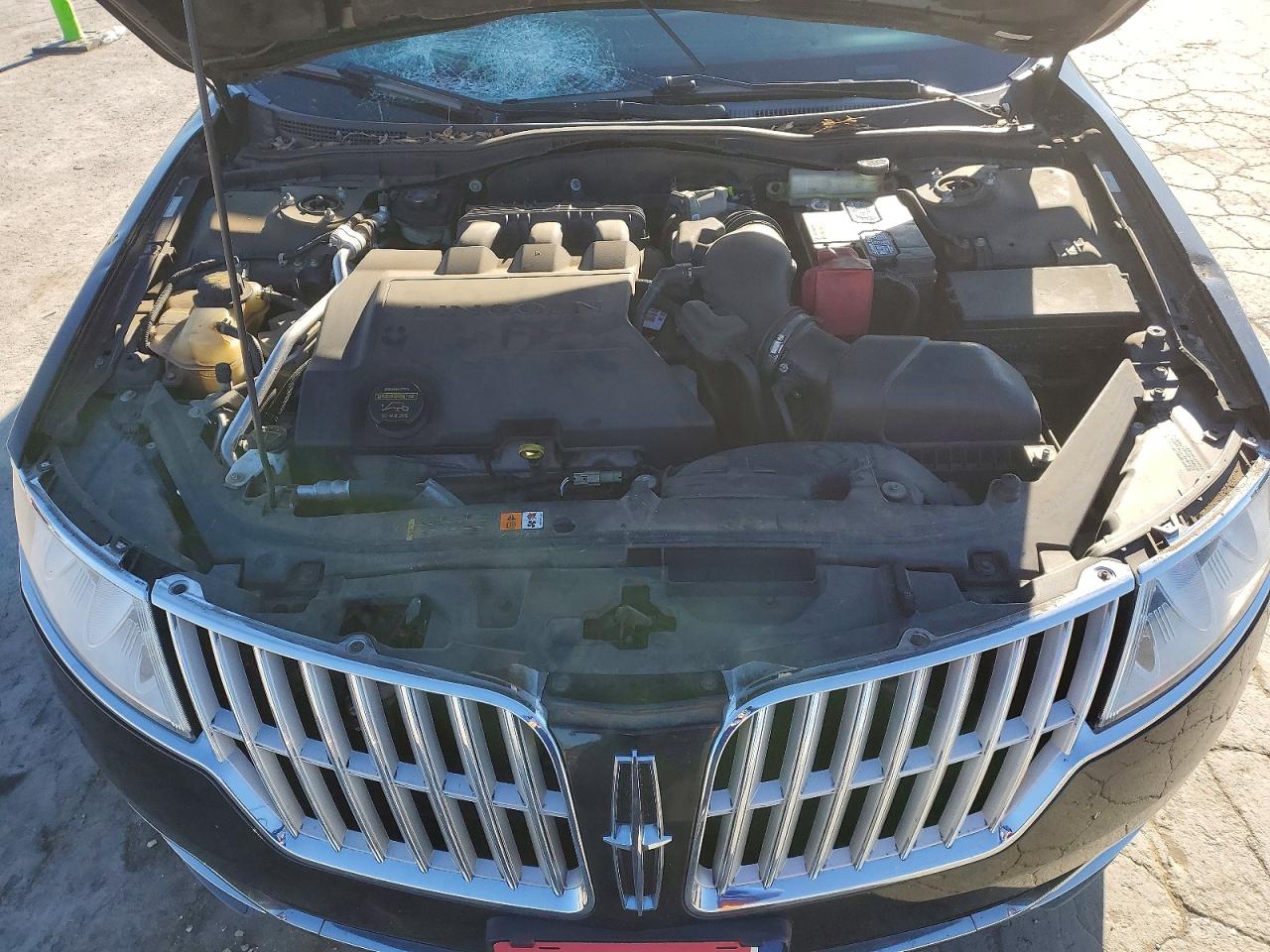 2011 LINCOLN MKZ photo 11