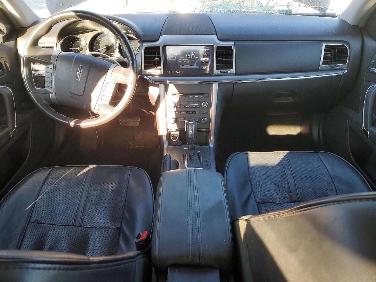 2011 LINCOLN MKZ photo 8