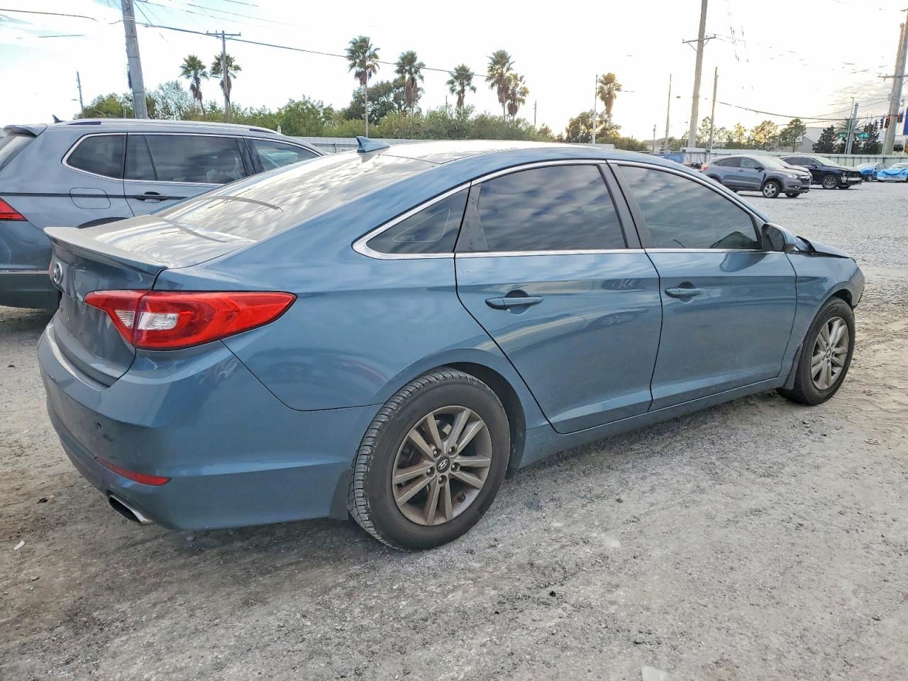 2015 HYUNDAI SONATA SE photo 3