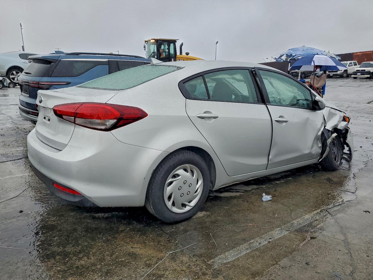 2017 KIA FORTE LX photo 3