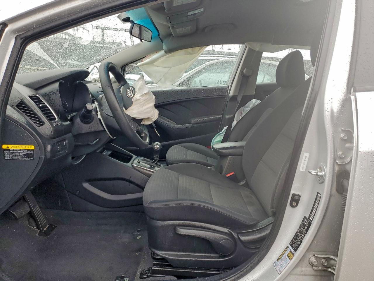2017 KIA FORTE LX photo 7
