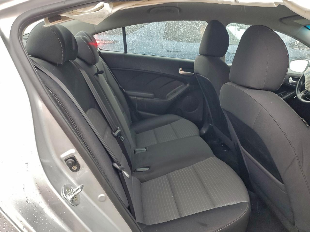 2017 KIA FORTE LX photo 10