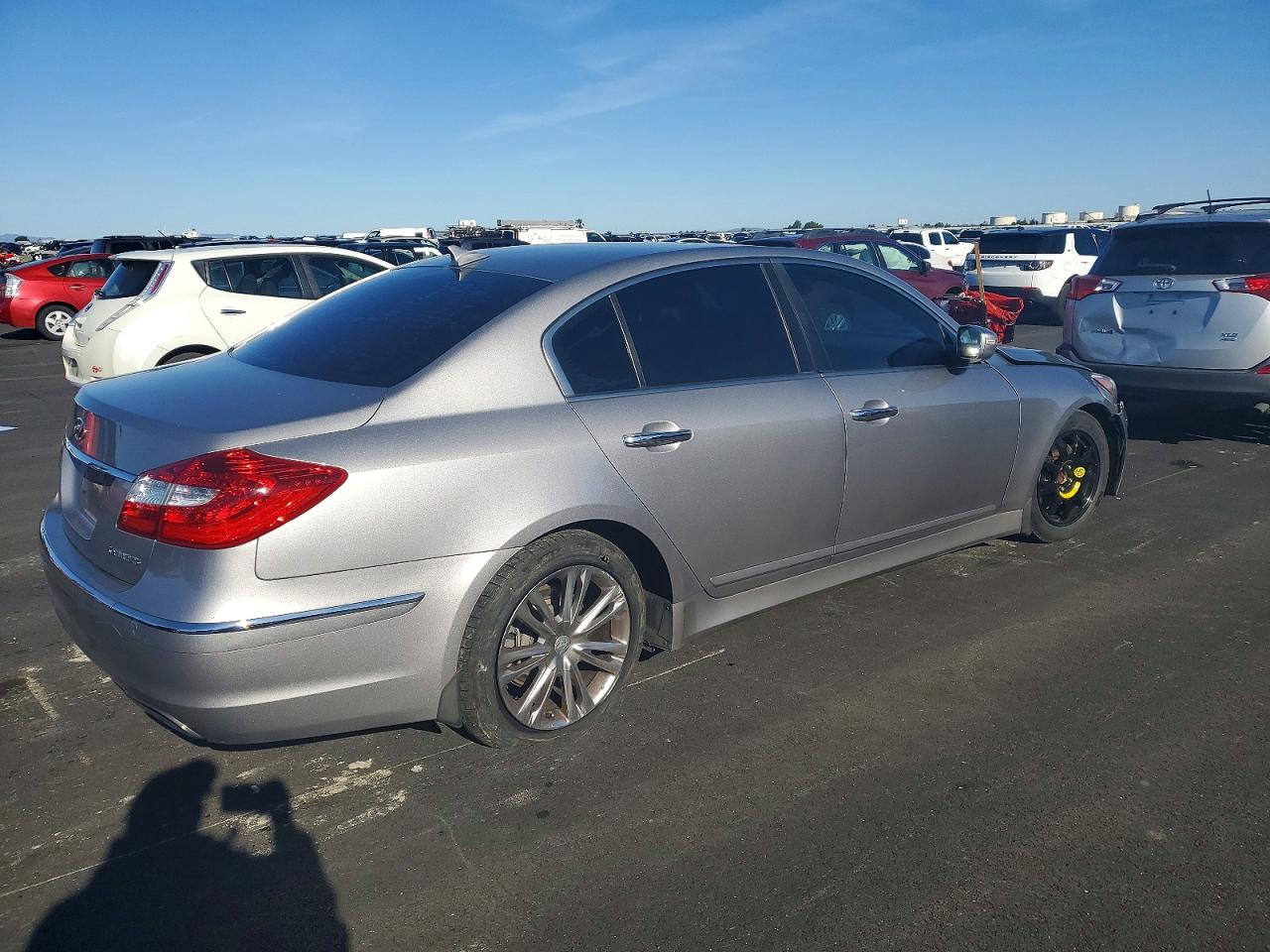 2013 HYUNDAI GENESIS 3.8L photo 3