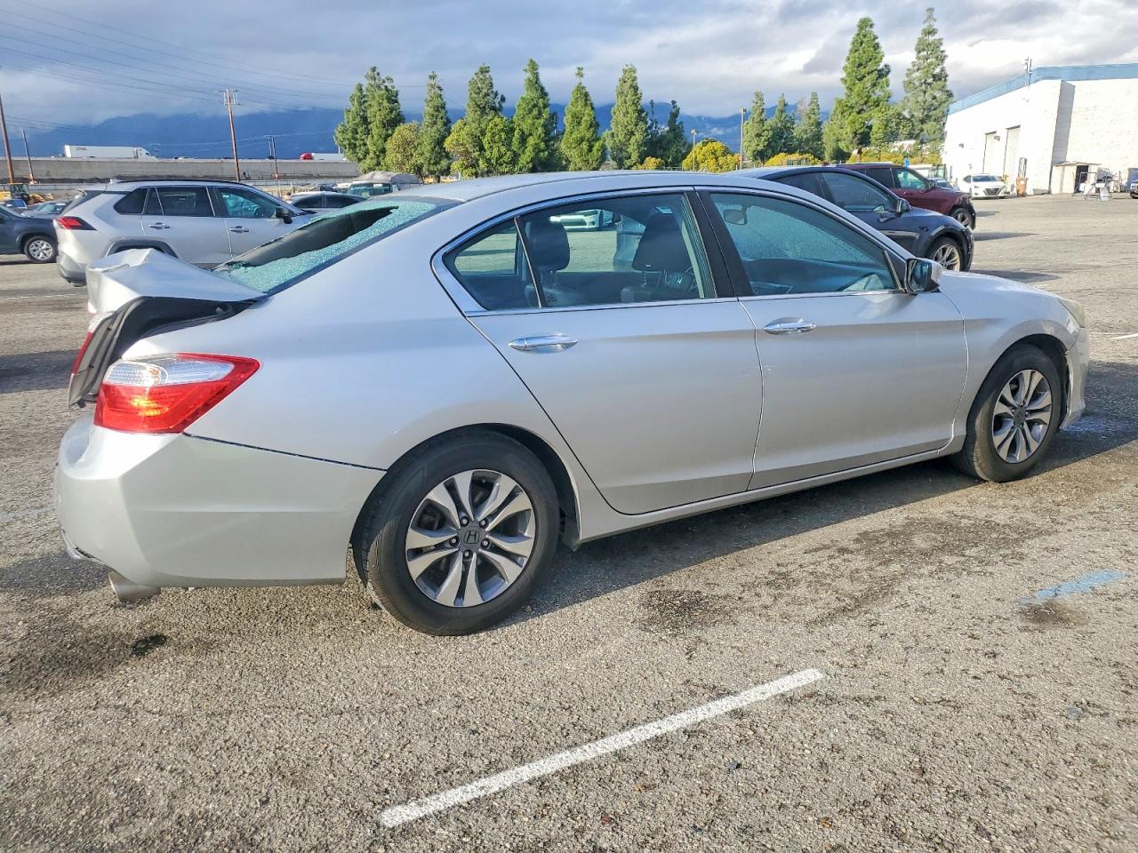 2015 HONDA ACCORD LX photo 3