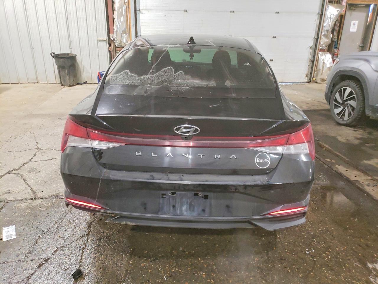 2022 HYUNDAI ELANTRA SEL photo 6