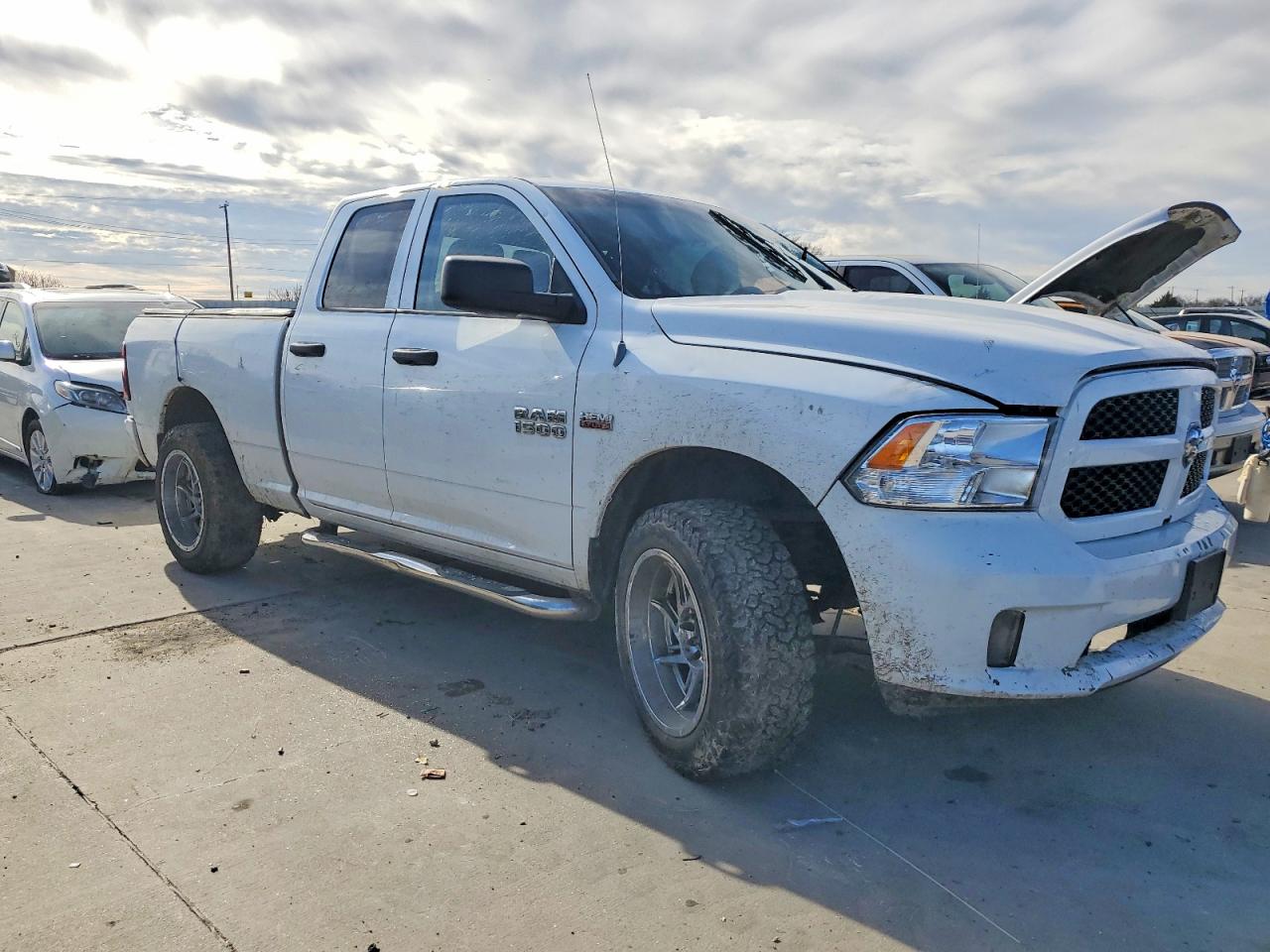 2013 RAM 1500 ST photo 4