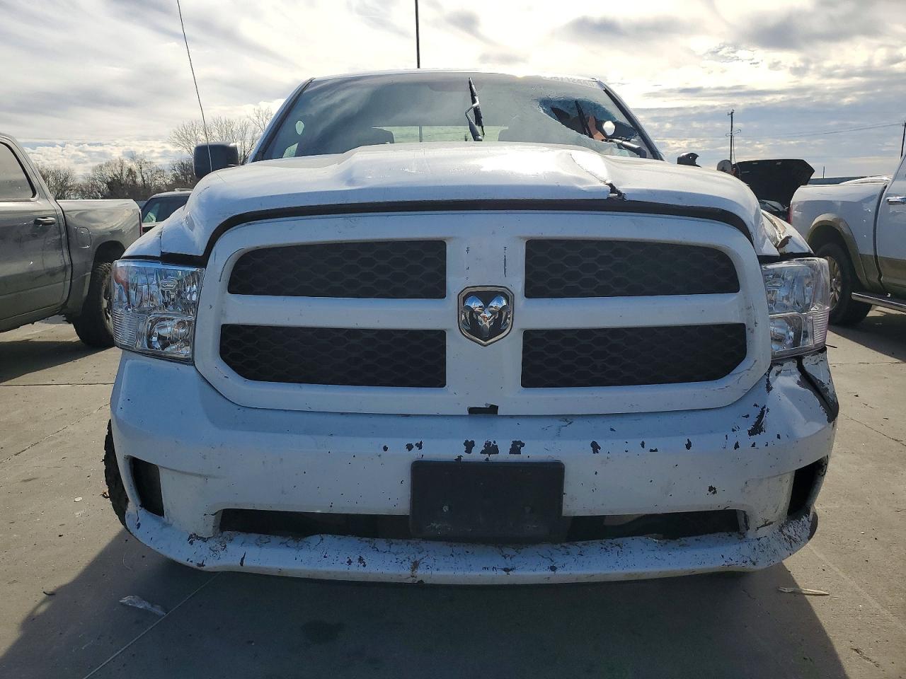 2013 RAM 1500 ST photo 5