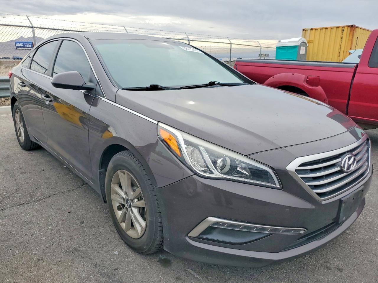 2015 HYUNDAI SONATA SE photo 4