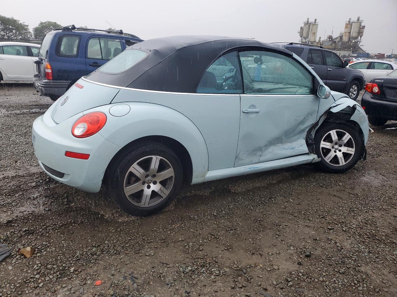 2006 VOLKSWAGEN NEW BEETLE CONVERTIBLE OPTION PACKAGE 1 photo 3