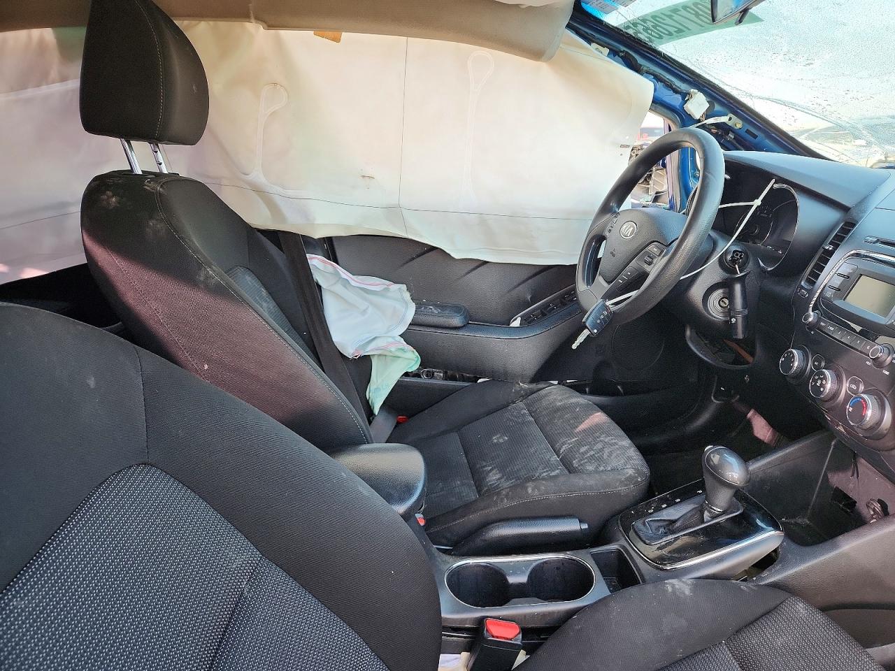 2017 KIA FORTE LX photo 7