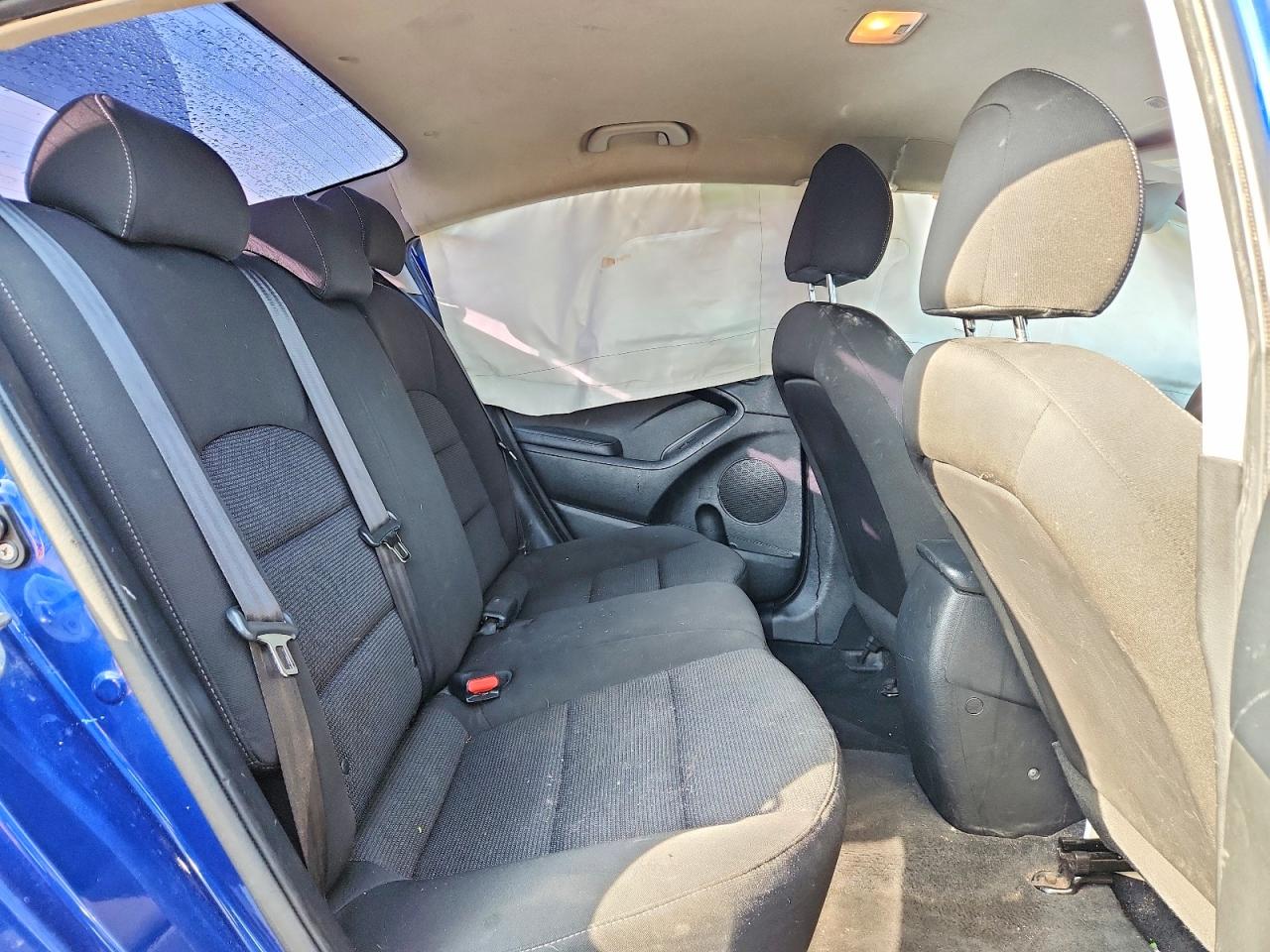 2017 KIA FORTE LX photo 10