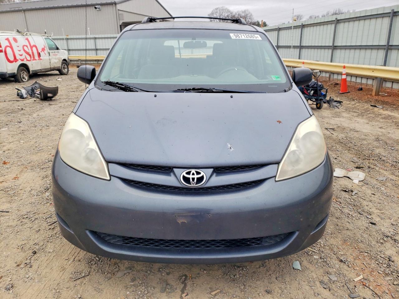 2006 TOYOTA SIENNA CE photo 5
