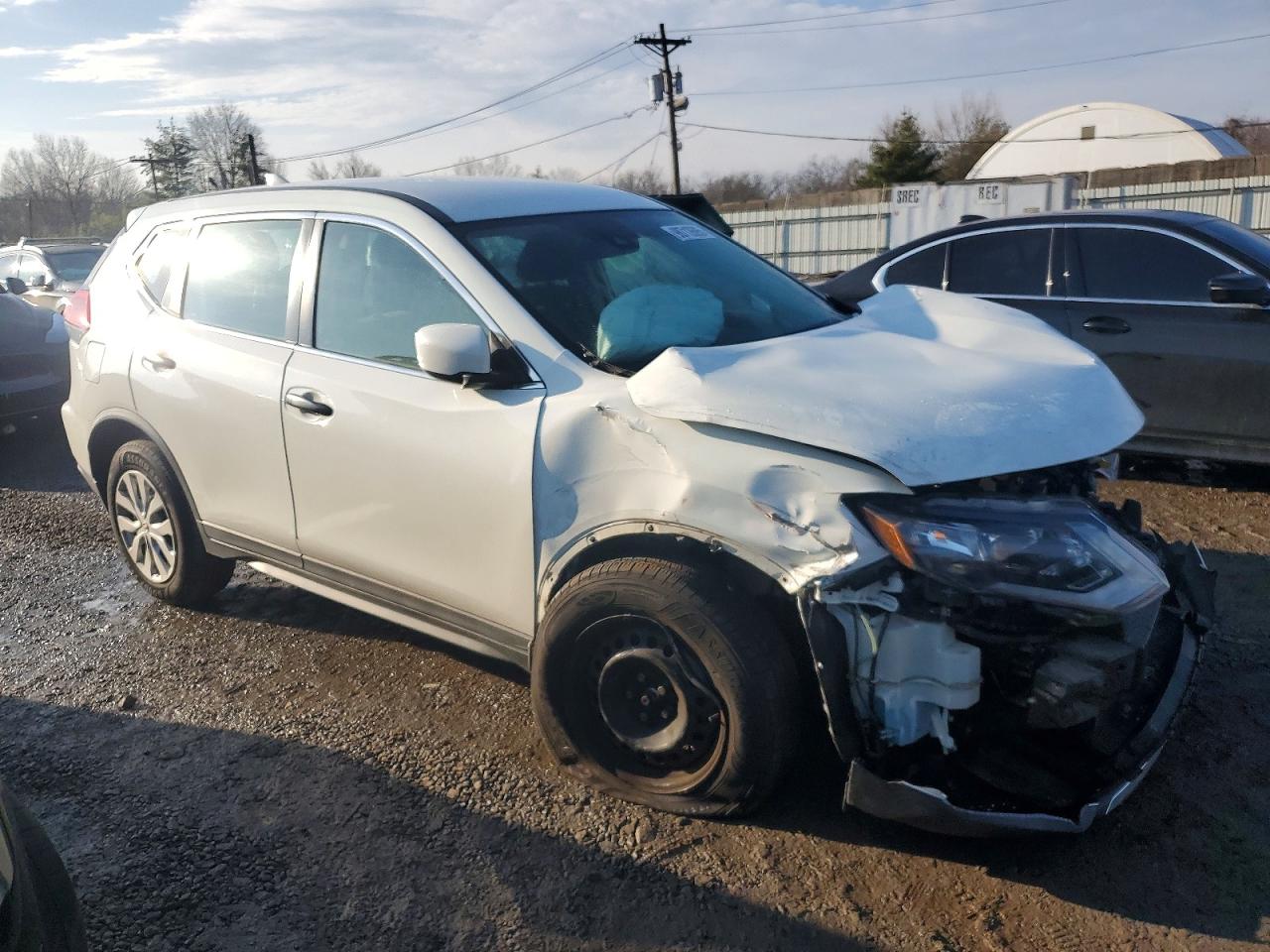 2019 NISSAN ROGUE S photo 4