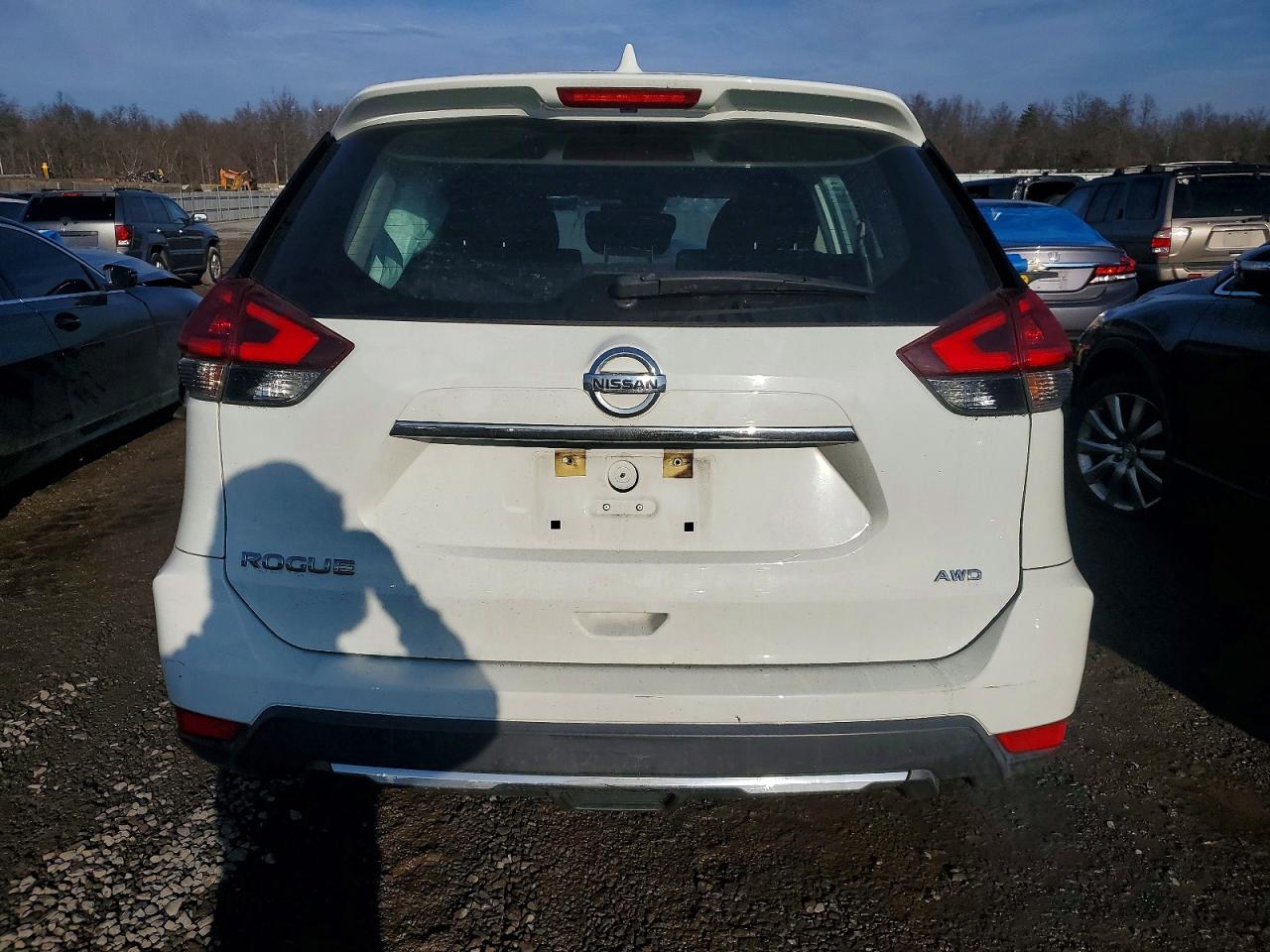 2019 NISSAN ROGUE S photo 6