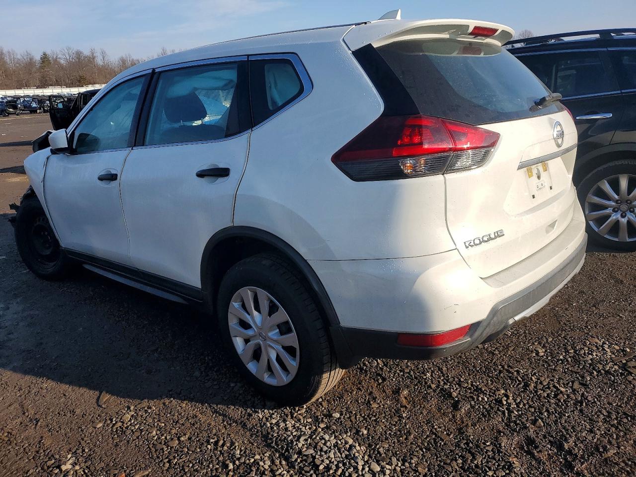2019 NISSAN ROGUE S photo 2