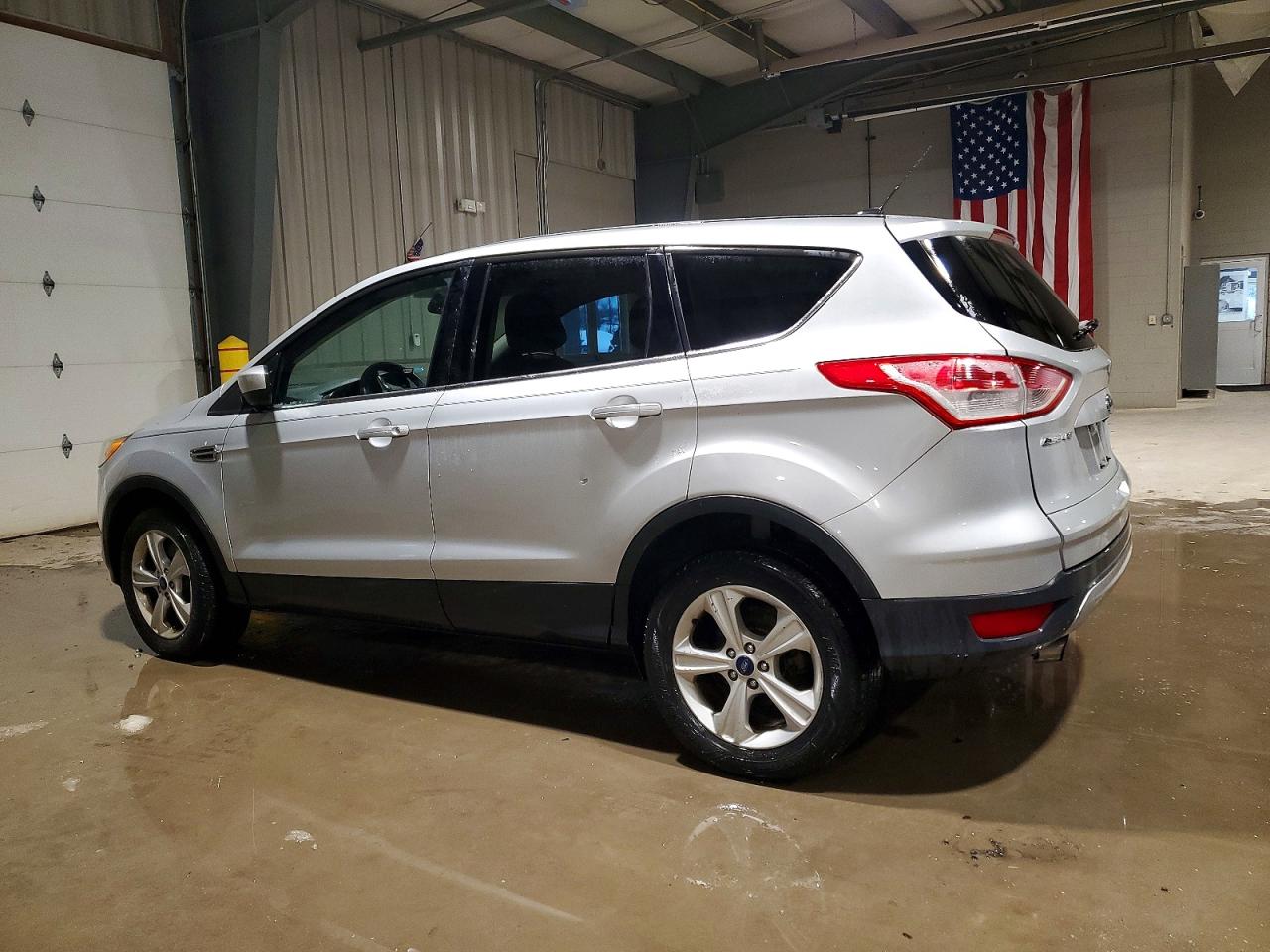 2016 FORD ESCAPE SE photo 2